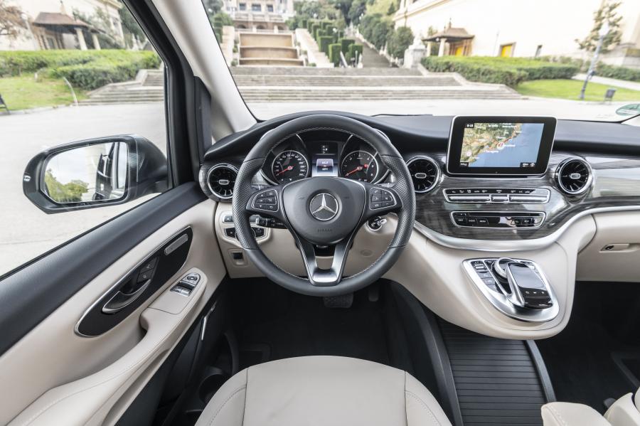 Торпедо Mercedes-Benz V300 d Avantgarde (Br.447) 2019 года  (WW) (фото 32 из 42)
